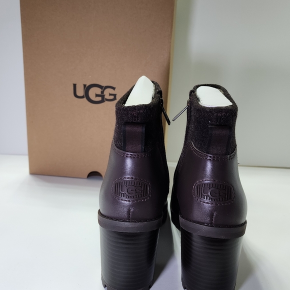 UGG Australia  Amathea Waterproof Leather Boots Black US 9 - Picture 4 of 15
